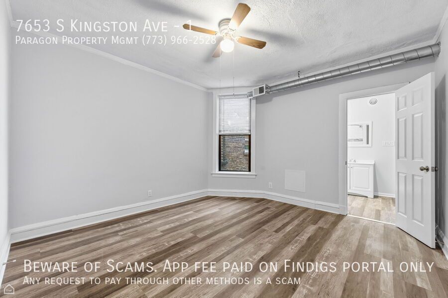 7653 S Kingston Ave property image