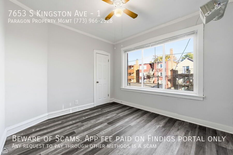 7653 S Kingston Ave property image