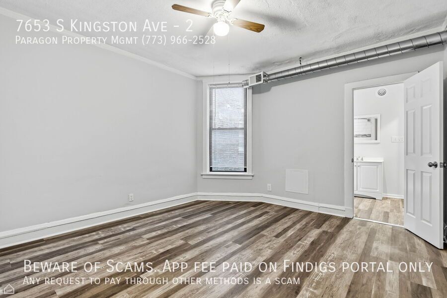 7653 S Kingston Ave property image
