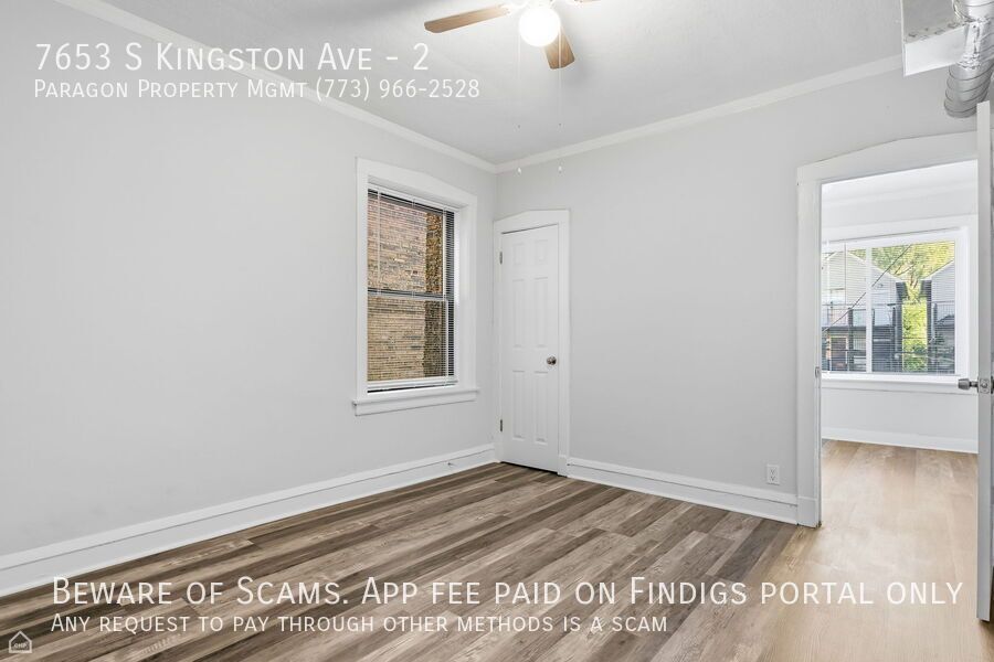 7653 S Kingston Ave property image