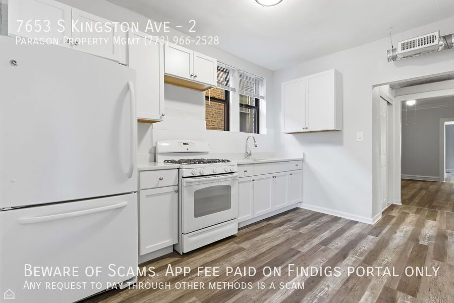 7653 S Kingston Ave property image