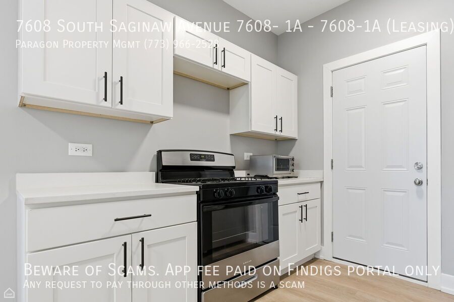 7608 South Saginaw Avenue 7608- 1A property image