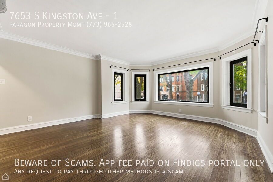 7653 S Kingston Ave property image