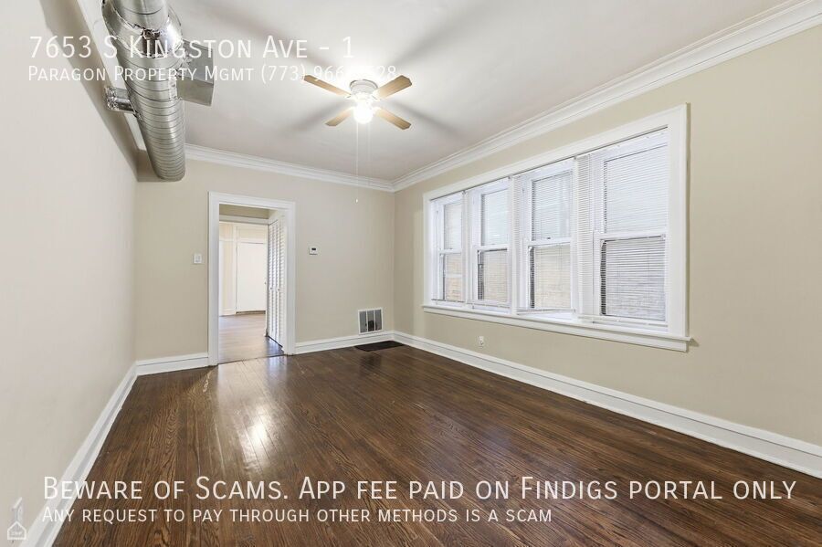 7653 S Kingston Ave property image