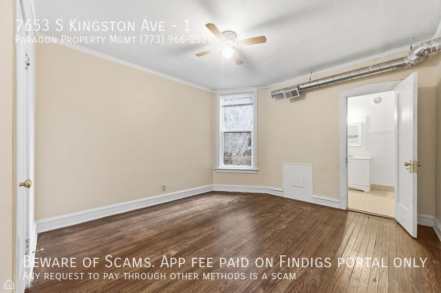 7653 S Kingston Ave property image