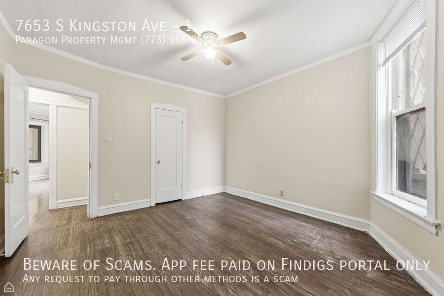 7653 S Kingston Ave property image