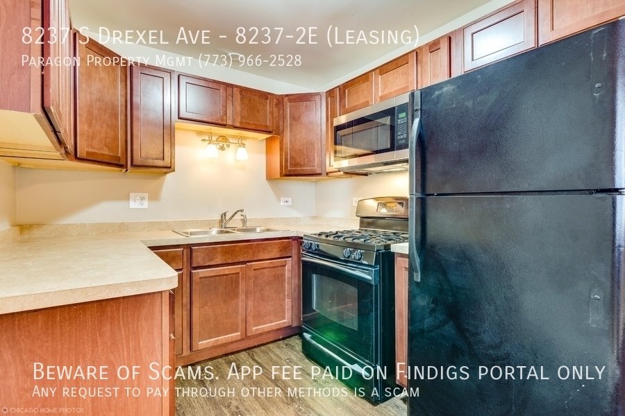 8237 S Drexel Ave property image