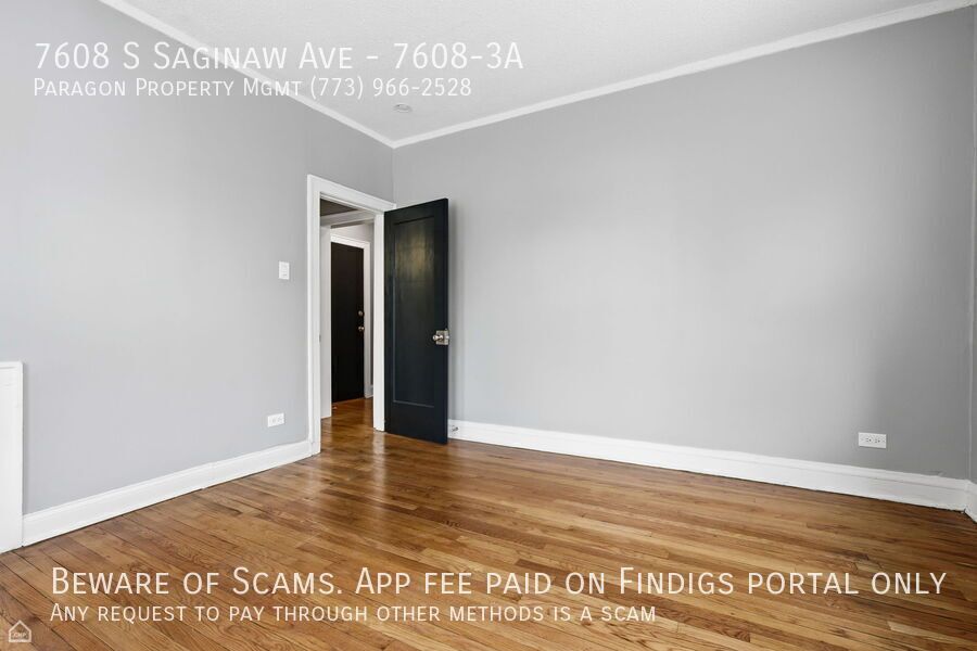 7608 S Saginaw Ave property image