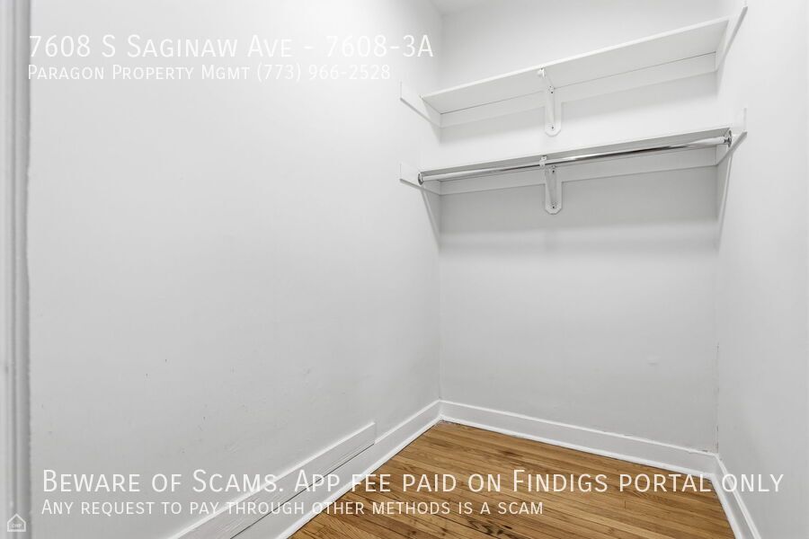 7608 S Saginaw Ave property image