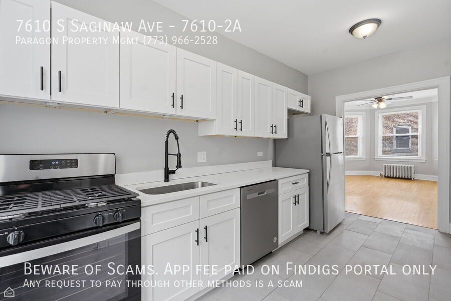 7610 S Saginaw Ave property image