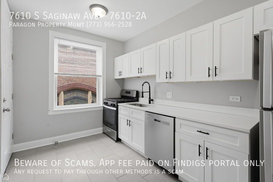 7610 S Saginaw Ave property image