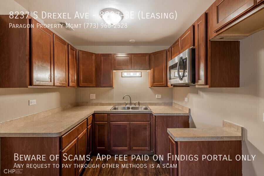 8237 S Drexel Ave property image
