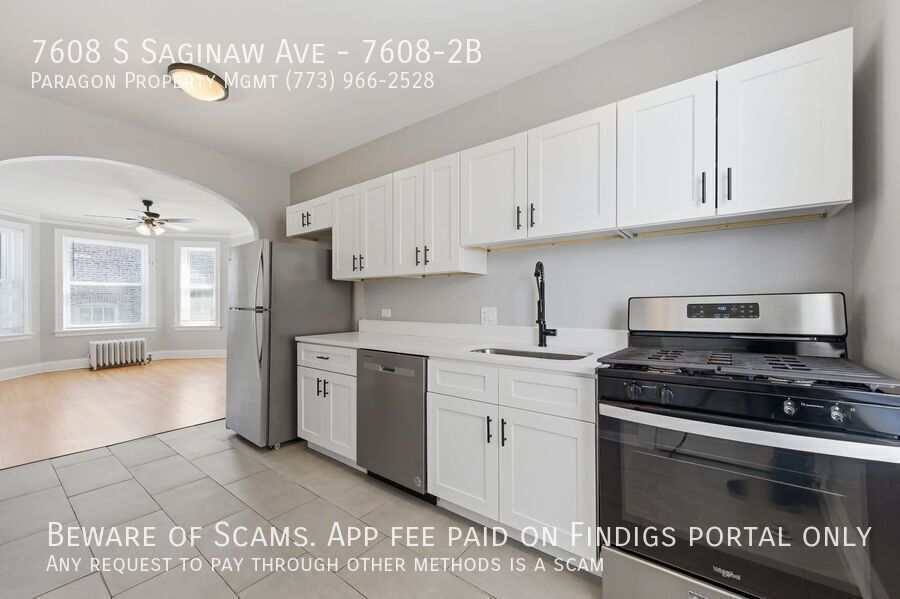 7608 S Saginaw Ave property image