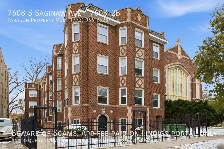 7608 S Saginaw Ave property image